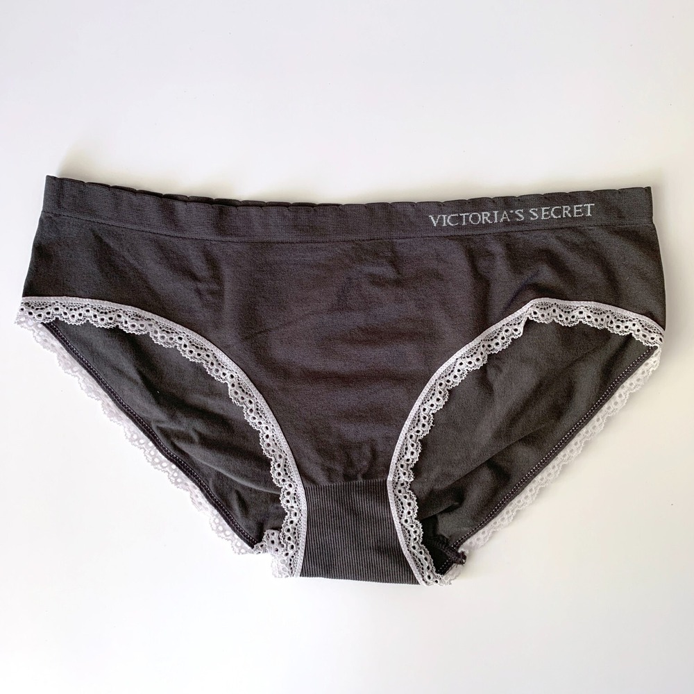 Victoria's Secret Sz L Seamless Ruffle Hiphugger‎ Panties Gray